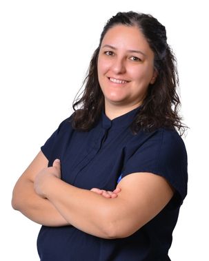 Dr. Begüm Hande Yazılıkaya at Afyon Ballıpınar Dental Polyclinic – preventive and aesthetic dental treatments.